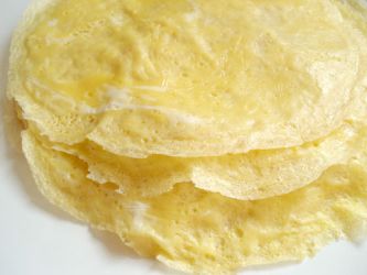 Learn how to make Usuyaki Tamago Japanese crepes